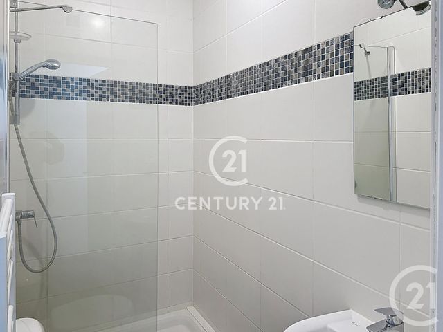 Appartement F3 à vendre - 3 pièces - 92.6 m2 - ELNE - 66 - LANGUEDOC-ROUSSILLON - Century 21 Carré D'As Immobilier