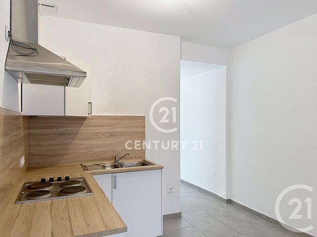 Appartement F3 à vendre - 3 pièces - 92.6 m2 - ELNE - 66 - LANGUEDOC-ROUSSILLON - Century 21 Carré D'As Immobilier