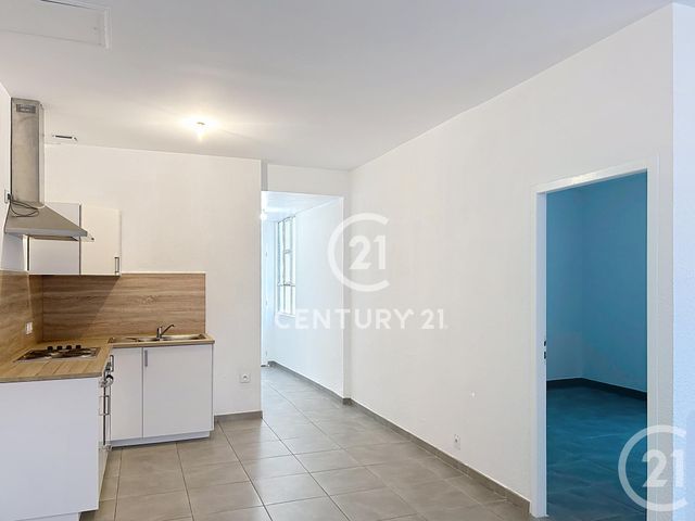Appartement F3 à vendre - 3 pièces - 92.6 m2 - ELNE - 66 - LANGUEDOC-ROUSSILLON - Century 21 Carré D'As Immobilier