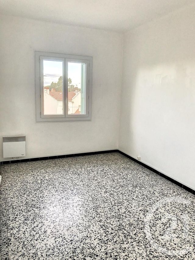 Appartement F4 à louer - 4 pièces - 81.06 m2 - ELNE - 66 - LANGUEDOC-ROUSSILLON - Century 21 Carré D'As Immobilier