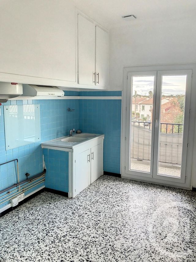 Appartement F4 à louer - 4 pièces - 81.06 m2 - ELNE - 66 - LANGUEDOC-ROUSSILLON - Century 21 Carré D'As Immobilier